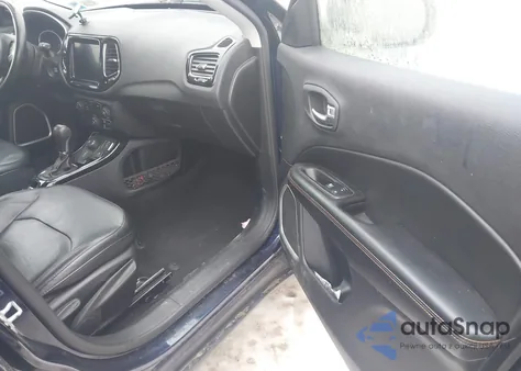 2019 Jeep Compass Limited 4X4 from USA, damaged, VIN 3C4NJDCBXKT842020